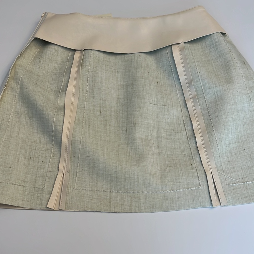 FRANCESCA’S ALYA faux Leather /vegan Leather mini skirt size S NWT side zipper - Picture 16 of 16